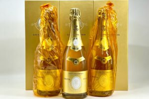 珍藏老酒高價變現！玲瓏閣香港收購軒尼詩Hennessy百樂廷1980-1990年，大量回收紅酒、香檳與各類名酒。手續簡便、誠信經營、當場付現，全港各區皆可安全交收。玲瓏閣常年收購軒尼詩Hennessy百樂廷1980-1990年，是您最放心的老酒回收首選。