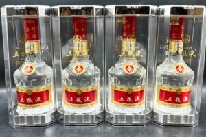 玲瓏閣高價收購五糧液 Wuliangye 普五第七代白酒，專業人員檢驗瓶身、酒體以及外包裝完好度。本店收購各類典藏香檳、世界名莊紅酒，無論單瓶或是整箱，傳送照片便可免費估價。我們長期收購五糧液 Wuliangye 普五第七代白酒，預約上門交收，現金當場結清，交易保密，收價公道合理。