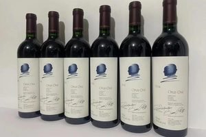 玲瓏閣收購 2014 年作品一號 Opus-One 紅酒，熟悉香港納帕名莊二手市場，可免費上門鑑估。團隊專業驗證酒液、瓶標與包裝，報價透明，不會藉細微瑕疵壓價，交易全程保密無隱藏收費。想安心變現你的珍藏紅酒，可找玲瓏閣收購 2014 年作品一號 Opus-One 紅酒。