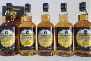 玲瓏閣專業回收雲頂 Springbank 本地大麥系列威士忌，資深鑑酒師熟識此酒款各批次版本，可全港預約免費上門鑑估，檢查瓶身、酒標、水位與包裝狀態，參考港澳藏酒市場行情給予公道報價。交易嚴格保密、無任何隱藏收費，歡迎查詢雲頂 Springbank 本地大麥系列威士忌。